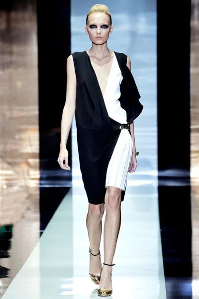Look 7